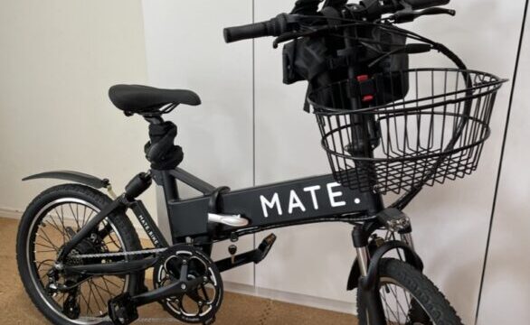 MATE Ｘ　純正ディスプレイ　美品　現行車取り外し